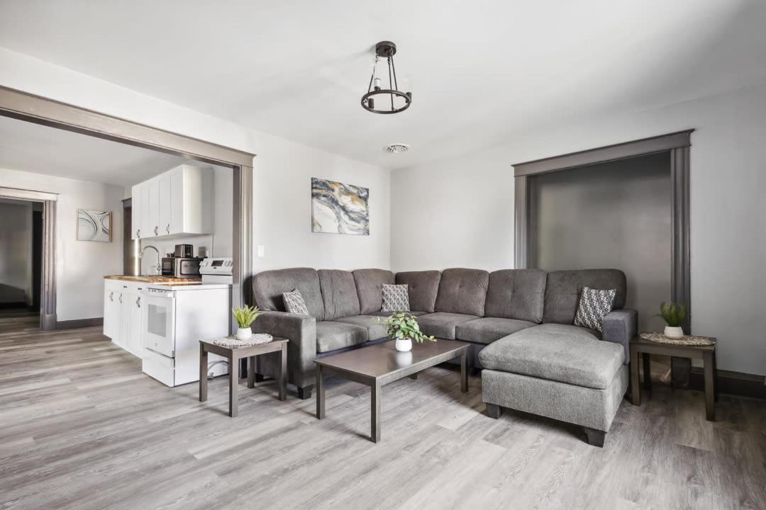 Spacious 6Br 2Ba Minutes For The Falls & Casino Niagara Falls Exterior photo